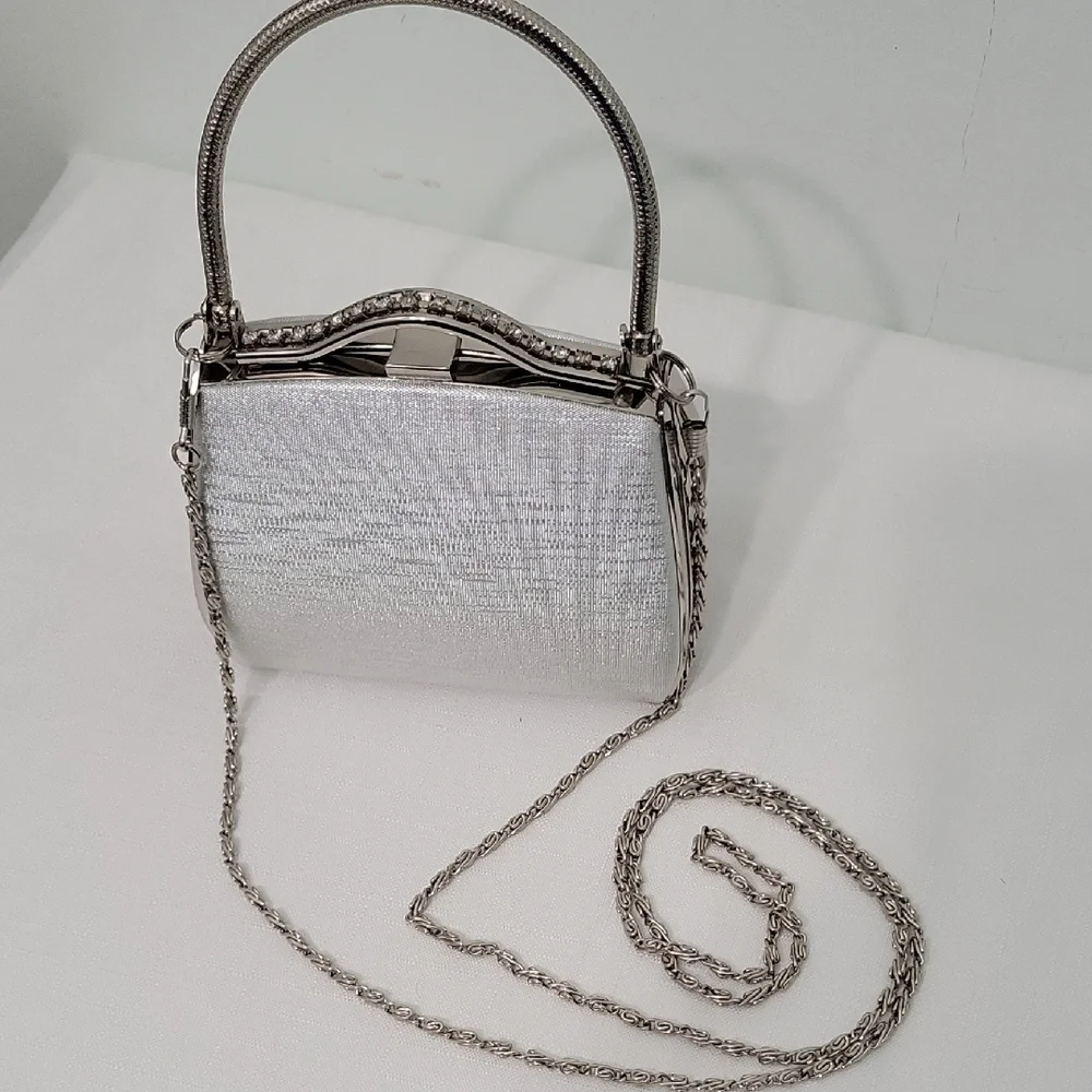 unbranded this elegant
